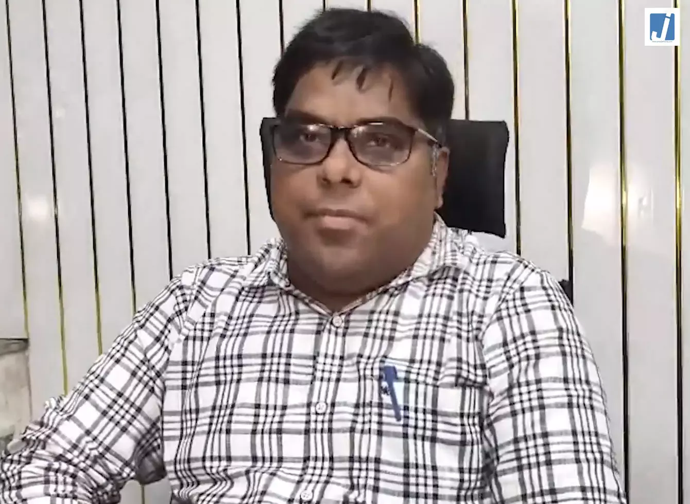 दुमका में विकास कार्य तेज, दो नई सड़कों का निर्माण पूरा: कार्यपालक अभियंता दुमका में विकास कार्य तेज, दो नई सड़कों का निर्माण पूरा: कार्यपालक अभियंता