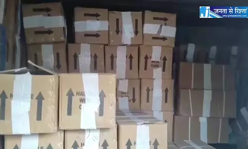 बंद गोदाम में पुलिस की रेड, 70 लाख की नशीली सिरप बरामद