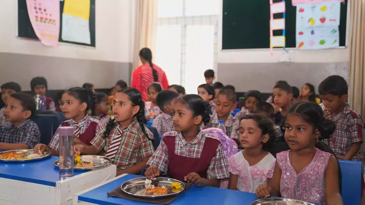 Telangana: तेलंगाना ने सरकारी स्कूल के छात्रों के लिए नाश्ता योजना शुरू की Telangana: तेलंगाना ने सरकारी स्कूल के छात्रों के लिए नाश्ता योजना शुरू की