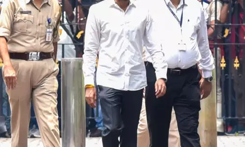 स्कूल-नौकरी के बदले पैसे मामले में पूछताछ के लिए अभिषेक बनर्जी आज ईडी के सामने पेश होंगे स्कूल-नौकरी के बदले पैसे मामले में पूछताछ के लिए अभिषेक बनर्जी आज ईडी के सामने पेश होंगे