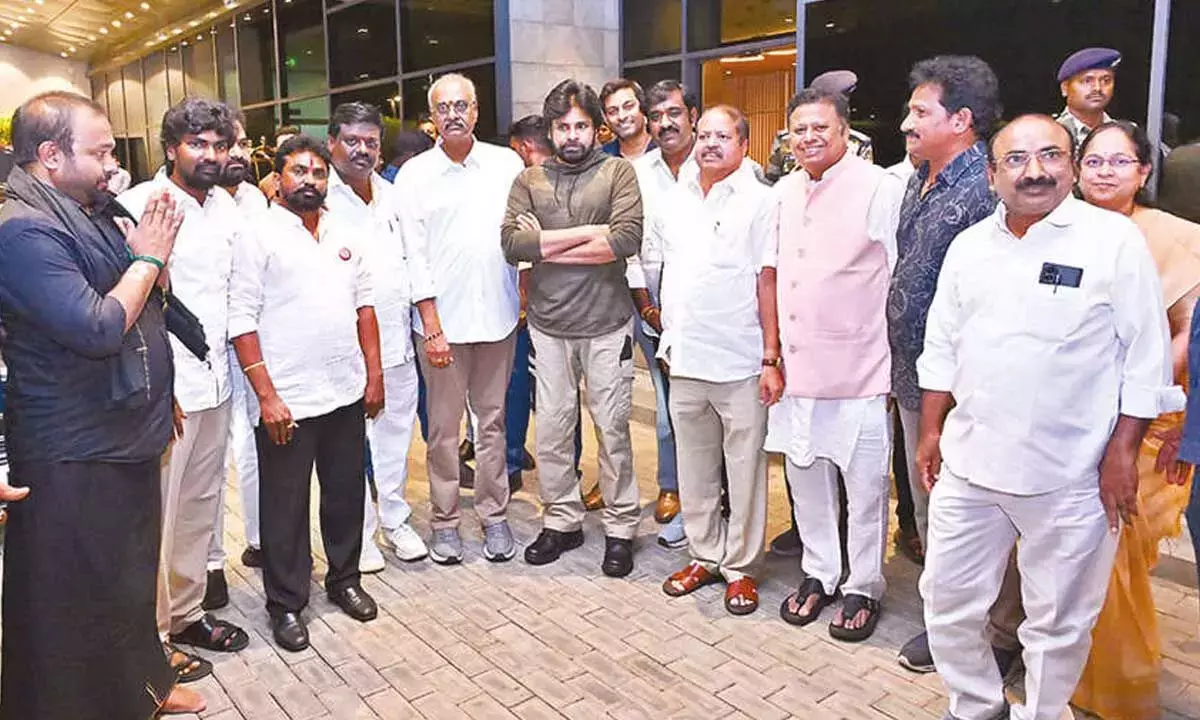 Andhra: पवन जन सेना की राष्ट्रीय एकता बैठक को संबोधित करेंगे Andhra: पवन जन सेना की राष्ट्रीय एकता बैठक को संबोधित करेंगे