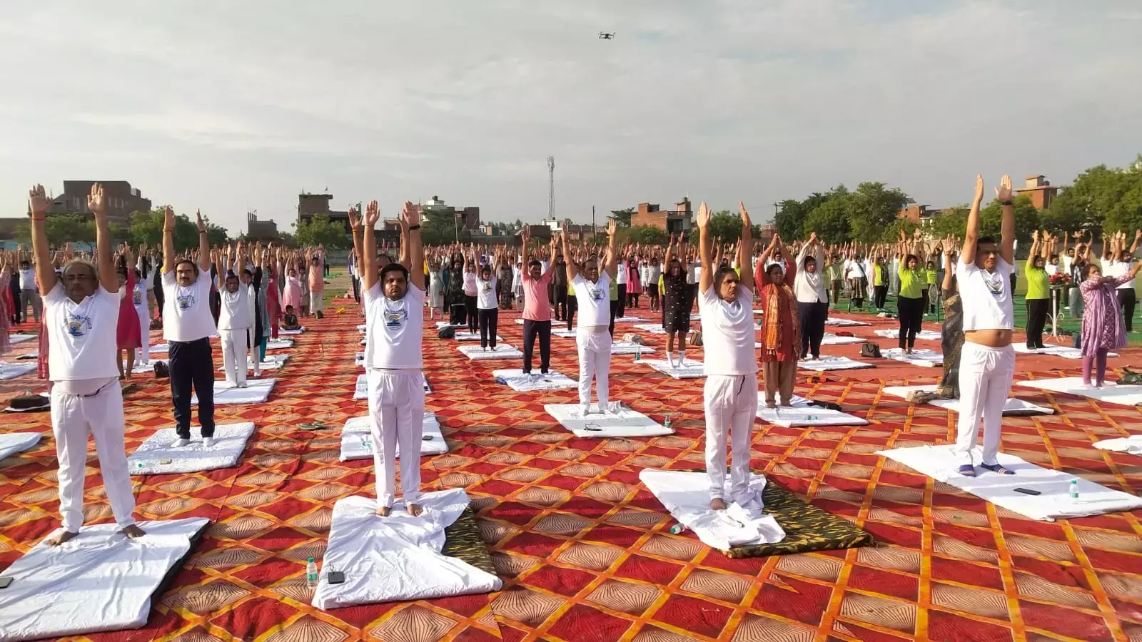 Jaipur: डॉ. बैरवा ने योग को बताया शारीरिक और मानसिक संतुलन का माध्यम Jaipur: डॉ. बैरवा ने योग को बताया शारीरिक और मानसिक संतुलन का माध्यम