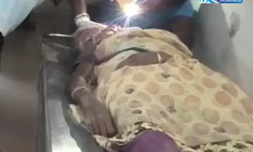 मां को मरते दम तक पीटा, मामूली विवाद में बेटे ने किया खून मां को मरते दम तक पीटा, मामूली विवाद में बेटे ने किया खून