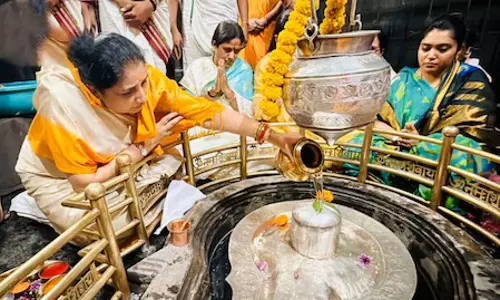 Mumbai: सुनेत्रा पवार ने भीमाशंकर हेरिटेज वाडी को बताया परिवर्तनकारी परियोजना Mumbai: सुनेत्रा पवार ने भीमाशंकर हेरिटेज वाडी को बताया परिवर्तनकारी परियोजना