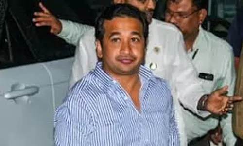 Mumbai: सफेद पट्टी मामले में सियासत गरमाई, नितेश राणे का बयान Mumbai: सफेद पट्टी मामले में सियासत गरमाई, नितेश राणे का बयान