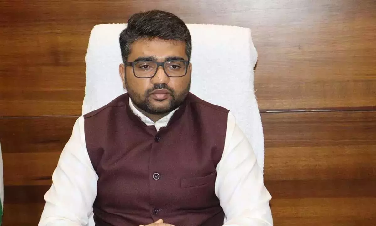 Andhra: D&O ट्रेड लाइसेंस ज़रूरी है Andhra: D&O ट्रेड लाइसेंस ज़रूरी है