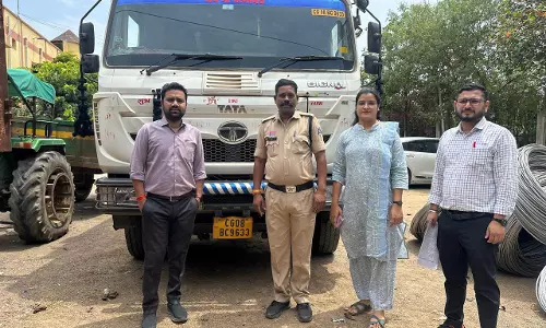 रेत के अवैध परिवहन मामले में हाईवा जब्त रेत के अवैध परिवहन मामले में हाईवा जब्त