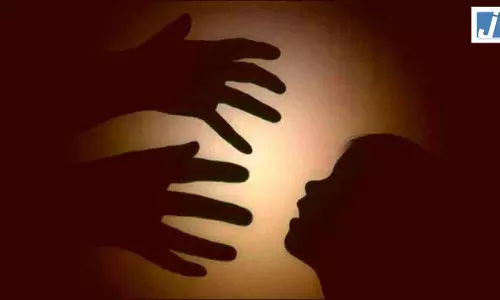 तीन साल की बच्ची से दरिंदगी, इलाज के दौरान मौत, आरोपी गिरफ्तार तीन साल की बच्ची से दरिंदगी, इलाज के दौरान मौत, आरोपी गिरफ्तार