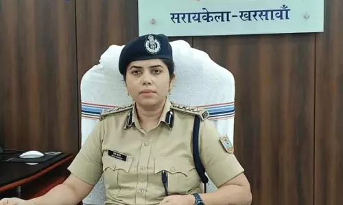 SP Nidhi Dwivedi:आदित्यपुर-गम्हरिया थाने के बदले प्रभारी SP Nidhi Dwivedi:आदित्यपुर-गम्हरिया थाने के बदले प्रभारी