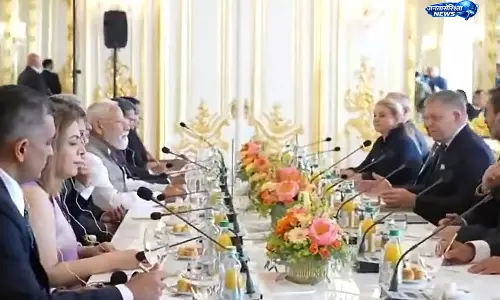 PM मोदी-फ़िको वार्ता: व्यापार और रेलवे सहयोग पर जोर PM मोदी-फ़िको वार्ता: व्यापार और रेलवे सहयोग पर जोर