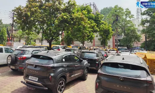 रायपुर : 50 नशेड़ी वाहन चालकों पर हुई कार्रवाई रायपुर : 50 नशेड़ी वाहन चालकों पर हुई कार्रवाई