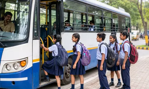 TGSRTC ने स्कूल रूट पर बस सेवा फिर से शुरू की TGSRTC ने स्कूल रूट पर बस सेवा फिर से शुरू की