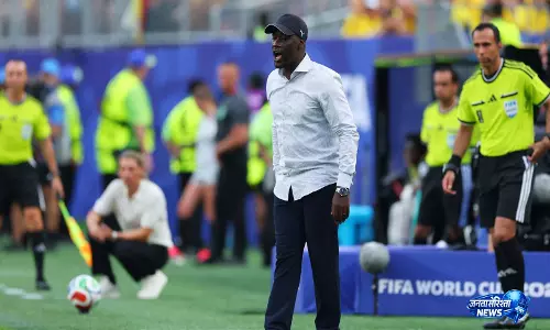 FIFA वर्ल्ड कप: कोच फे ने इक्वाडोर पर 1-0 की जीत के बाद आइवरी कोस्ट की शानदार शुरुआत की तारीफ़ की FIFA वर्ल्ड कप: कोच फे ने इक्वाडोर पर 1-0 की जीत के बाद आइवरी कोस्ट की शानदार शुरुआत की तारीफ़ की