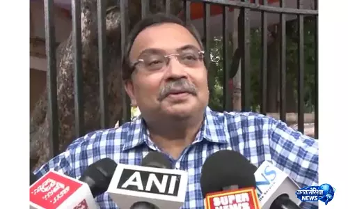 TMC नेता कुणाल घोष का हमला, बागी सांसदों पर साधा निशाना TMC नेता कुणाल घोष का हमला, बागी सांसदों पर साधा निशाना
