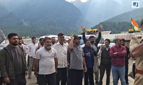 अमरनाथ यात्रा 2026 से पहले सुरक्षा का बड़ा रिहर्सल, पहलगाम में पुलिस ने किया मॉक ड्रिल अमरनाथ यात्रा 2026 से पहले सुरक्षा का बड़ा रिहर्सल, पहलगाम में पुलिस ने किया मॉक ड्रिल