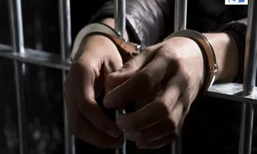 राजस्थान एसीबी ने रिश्वतखोरी के आरोप में ग्राम विकास अधिकारी को गिरफ्तार किया राजस्थान एसीबी ने रिश्वतखोरी के आरोप में ग्राम विकास अधिकारी को गिरफ्तार किया