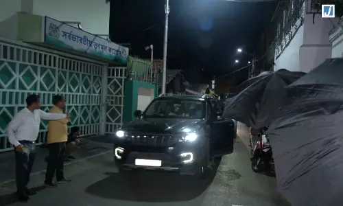 अभिषेक बनर्जी की ममता बनर्जी के आवास में एंट्री, सुरक्षा व्यवस्था कड़ी अभिषेक बनर्जी की ममता बनर्जी के आवास में एंट्री, सुरक्षा व्यवस्था कड़ी