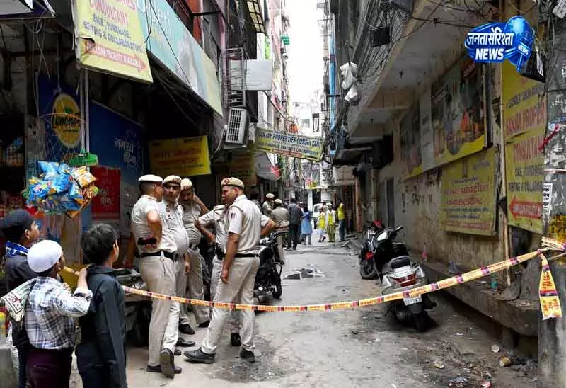 Delhi तुगलकाबाद की घटना आगजनी थी, हादसा नहीं: पुलिस Delhi तुगलकाबाद की घटना आगजनी थी, हादसा नहीं: पुलिस