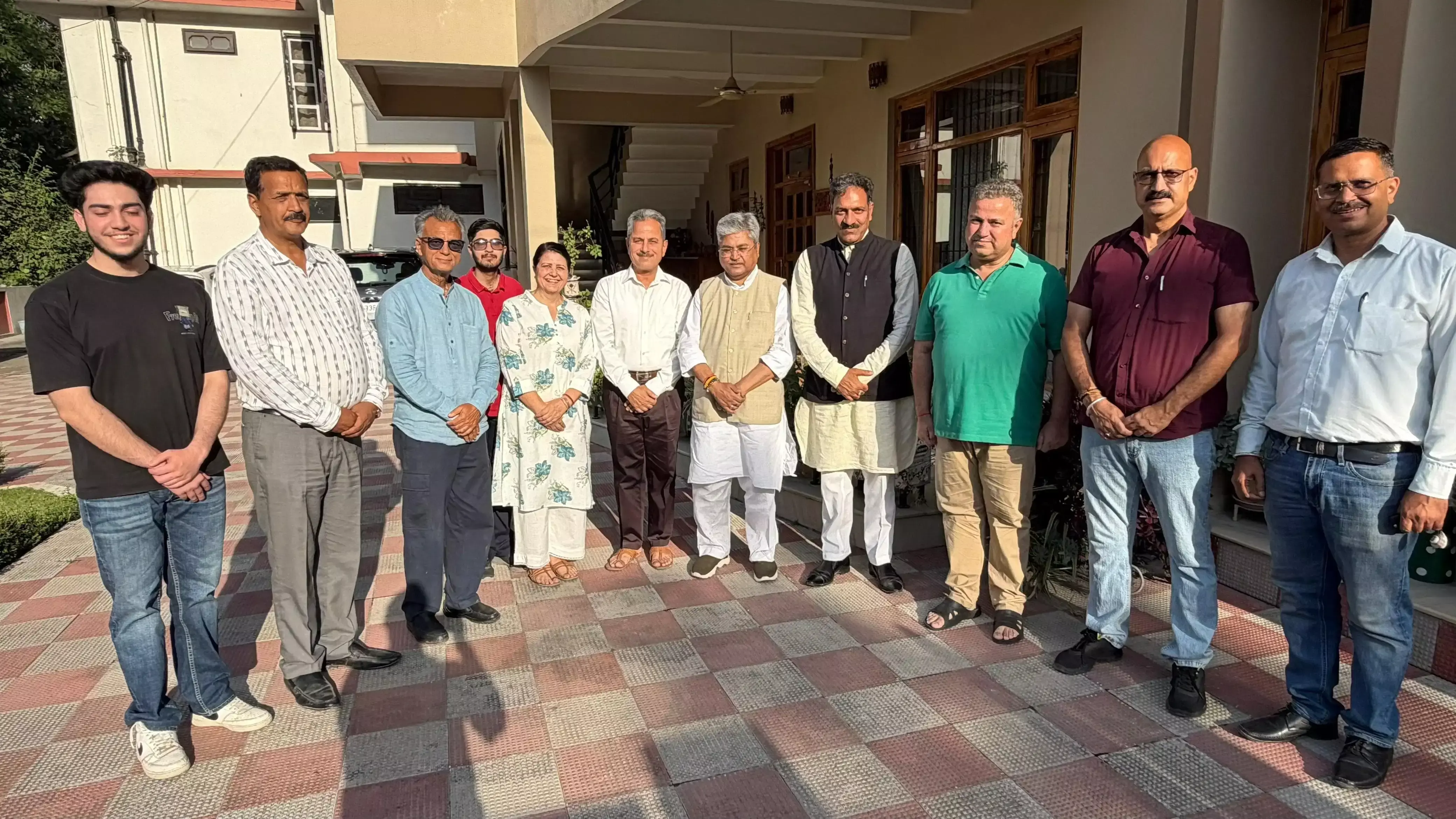 मंडी: भाजपा राष्ट्रीय महामंत्री दुष्यंत गौतम ने प्रबुद्ध जनों से संवाद कर मांगा आशीर्वाद