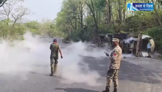 ब्रेक फेल होने से ऑक्सीजन टैंकर पलटा, केशकाल घाट में हड़कंप ब्रेक फेल होने से ऑक्सीजन टैंकर पलटा, केशकाल घाट में हड़कंप