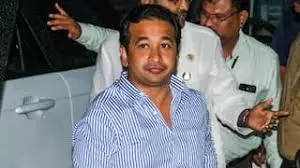 Mumbai: सफेद पट्टी मामले में सियासत गरमाई, नितेश राणे का बयान Mumbai: सफेद पट्टी मामले में सियासत गरमाई, नितेश राणे का बयान