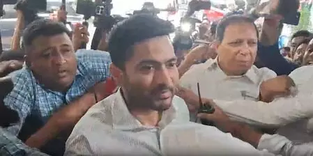 बंगाल: स्कूल नौकरी मामले में अभिषेक बनर्जी पूछताछ के लिए ईडी के सामने पेश हुए