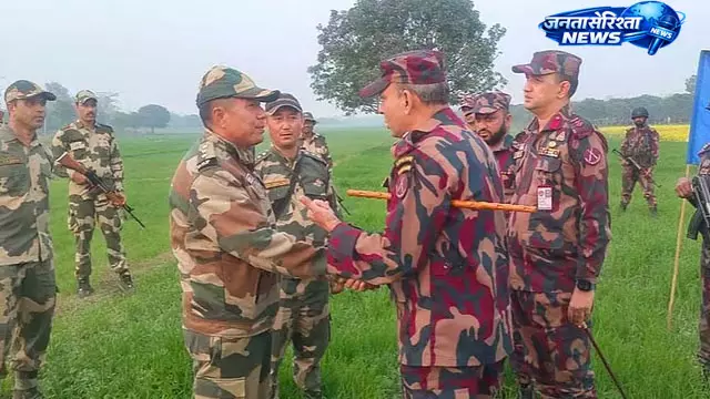 India-बांग्लादेश सीमा पर तनाव, नो-मैन्स लैंड में फंसे 9 नागरिक, समाधान की कोशिश जारी India-बांग्लादेश सीमा पर तनाव, नो-मैन्स लैंड में फंसे 9 नागरिक, समाधान की कोशिश जारी
