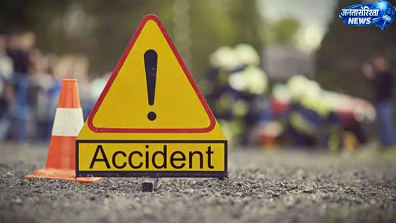 सड़क हादसा, तेज रफ्तार वाहन की टक्कर से व्यक्ति गंभीर रूप से घायल सड़क हादसा, तेज रफ्तार वाहन की टक्कर से व्यक्ति गंभीर रूप से घायल