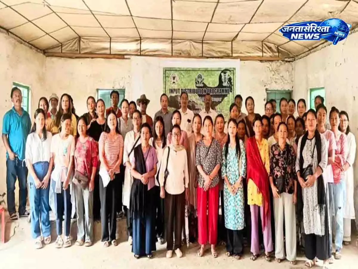 KVK Zbto, NABARD ने कड़कनाथ मुर्गीपालन परियोजना शुरू की