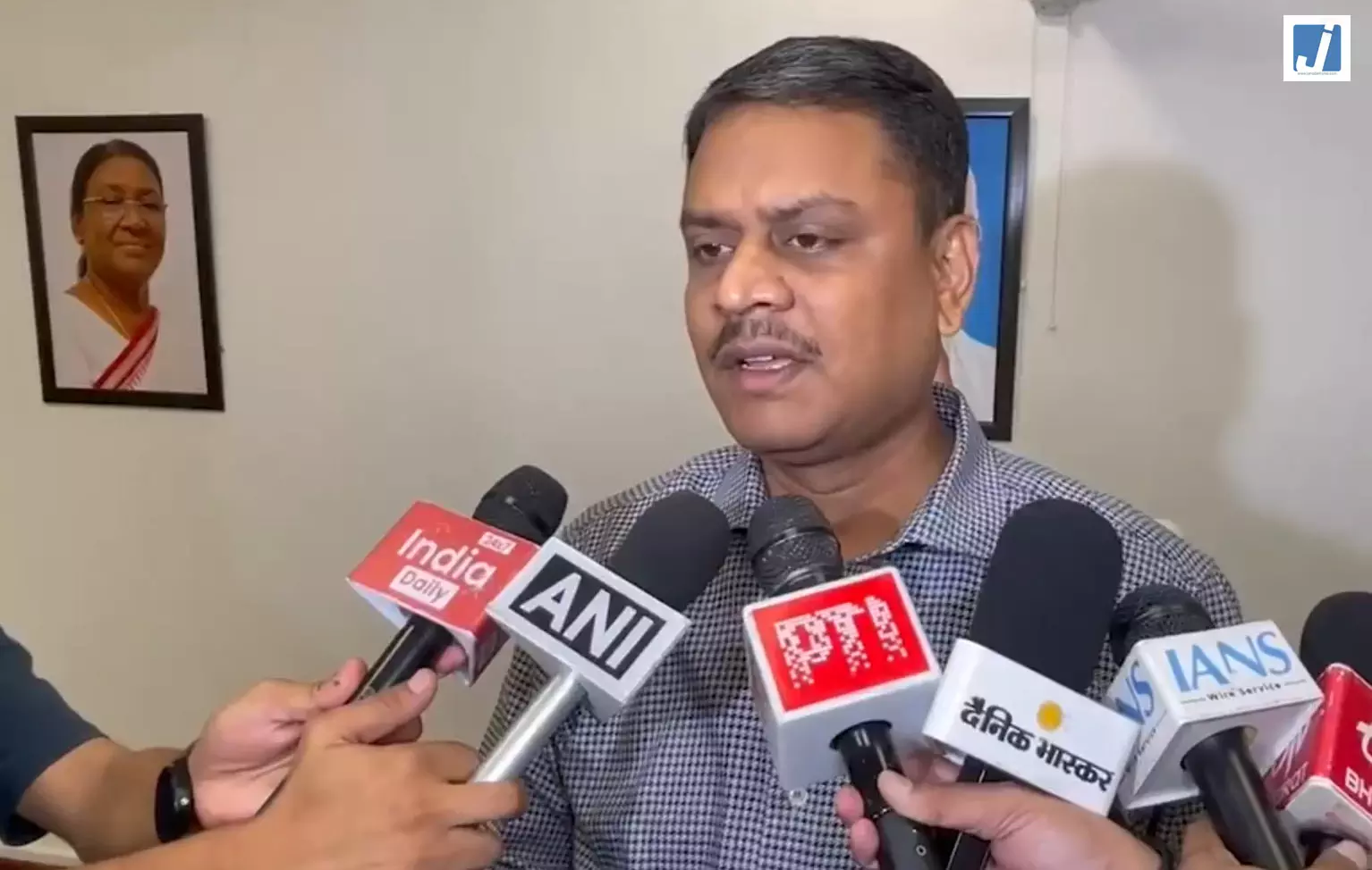 वाराणसी का अंतरराष्ट्रीय क्रिकेट स्टेडियम लगभग तैयार, 90% निर्माण कार्य पूरा