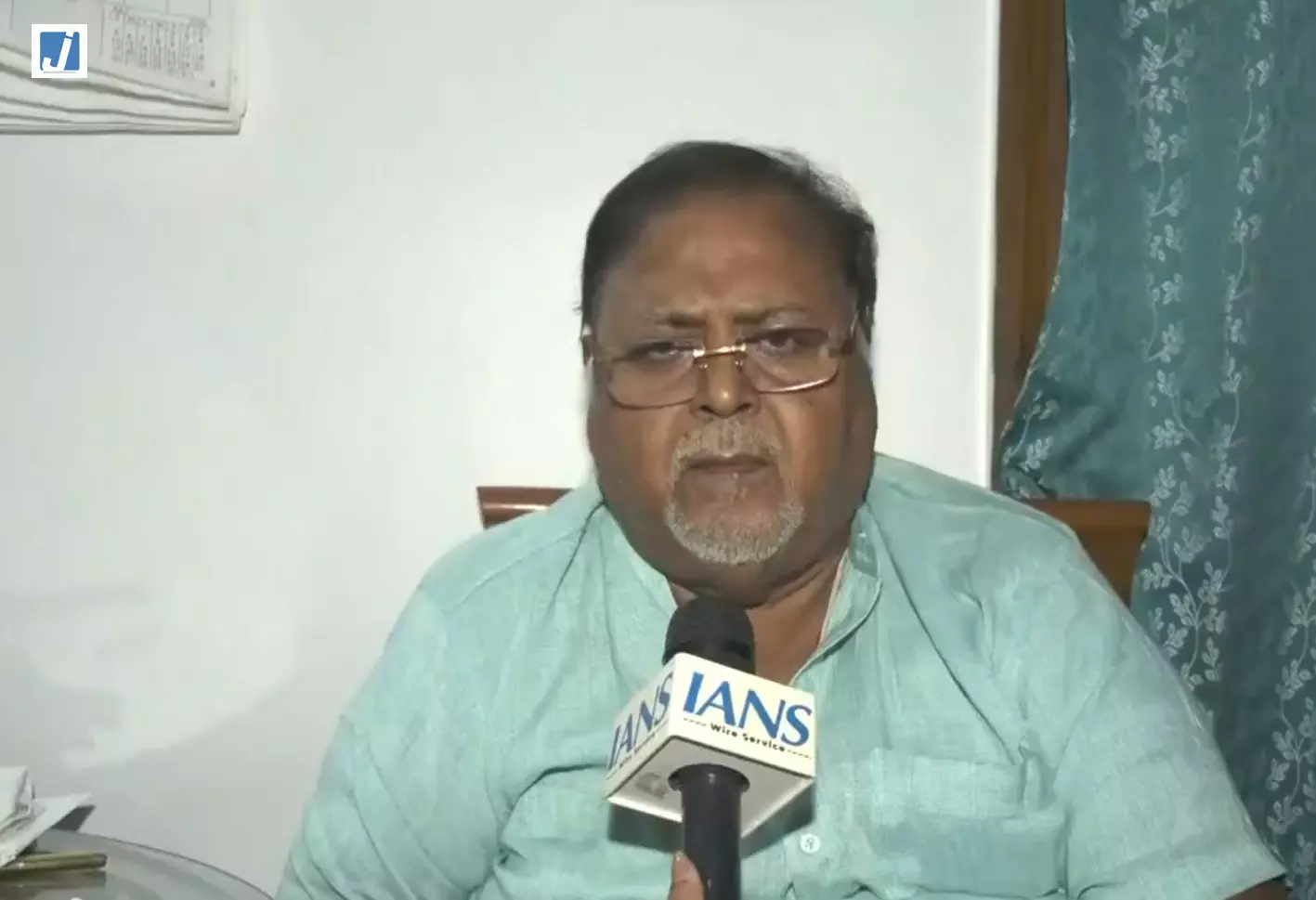 पूर्व शिक्षा मंत्री पार्थ चटर्जी का बयान, तृणमूल कांग्रेस की कार्यशैली पर उठाए सवाल पूर्व शिक्षा मंत्री पार्थ चटर्जी का बयान, तृणमूल कांग्रेस की कार्यशैली पर उठाए सवाल