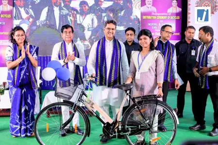 सरकार ने लड़कियों की शिक्षा को मजबूत किया तो स्कूल छोड़ने की दर में कमी आई: सीएम माणिक साहा सरकार ने लड़कियों की शिक्षा को मजबूत किया तो स्कूल छोड़ने की दर में कमी आई: सीएम माणिक साहा