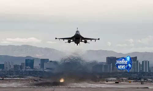 कैलिफोर्निया में US एयरफोर्स बेस पर B-52 बॉम्बर क्रैश