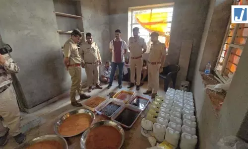 नशे के सौदागरों के खिलाफ बड़ी कार्रवाई, ड्रग फैक्ट्री का भंडाफोड़ नशे के सौदागरों के खिलाफ बड़ी कार्रवाई, ड्रग फैक्ट्री का भंडाफोड़