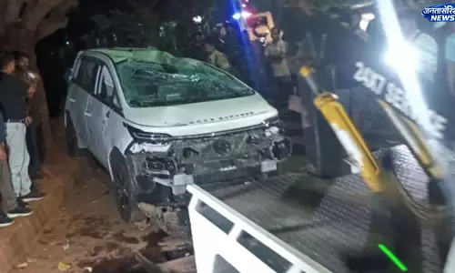 Bhubaneswar : सड़क हादसों में तीन लोगों की मौत, चार घायल, ड्राइवर ने सरेंडर किया Bhubaneswar : सड़क हादसों में तीन लोगों की मौत, चार घायल, ड्राइवर ने सरेंडर किया