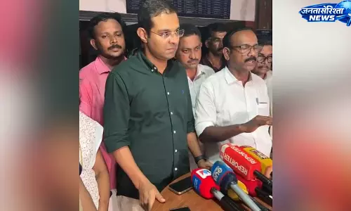 Ernakulam में परियाथुकावु भूमि विवाद सुलझा, सात दलित परिवारों के पुनर्वास का रास्ता साफ Ernakulam में परियाथुकावु भूमि विवाद सुलझा, सात दलित परिवारों के पुनर्वास का रास्ता साफ