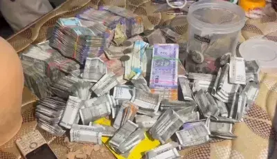 Dibrugarh में नशा तस्करों पर पुलिस का शिकंजा, 10 आरोपी गिरफ्तार Dibrugarh में नशा तस्करों पर पुलिस का शिकंजा, 10 आरोपी गिरफ्तार