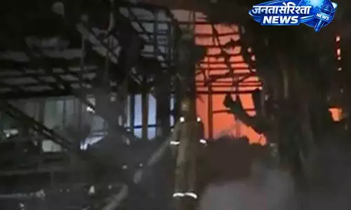 Ghaziabad बाबा मार्केट में भीषण आग, कोई हताहत नहीं