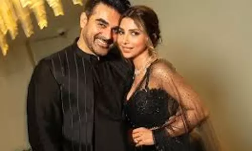 Arbaaz Khan के साथ रिश्ते को लेकर चल रही चर्चाओं पर विराम लगाने की कोशिश Arbaaz Khan के साथ रिश्ते को लेकर चल रही चर्चाओं पर विराम लगाने की कोशिश