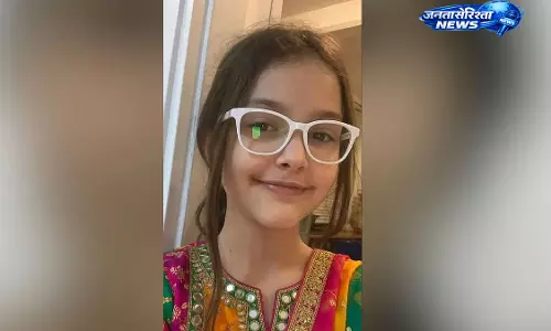 Pakistan : पुलिस गोलीबारी में ऑस्ट्रेलियाई बच्ची की मौत, परिवार के दो सदस्य घायल Pakistan : पुलिस गोलीबारी में ऑस्ट्रेलियाई बच्ची की मौत, परिवार के दो सदस्य घायल