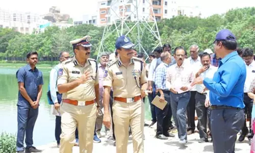 तेलंगाना के डीजीपी ने शहरी इलाकों में बाढ़ और ट्रैफिक में रुकावट को रोकने के उपायों का लिया जायजा