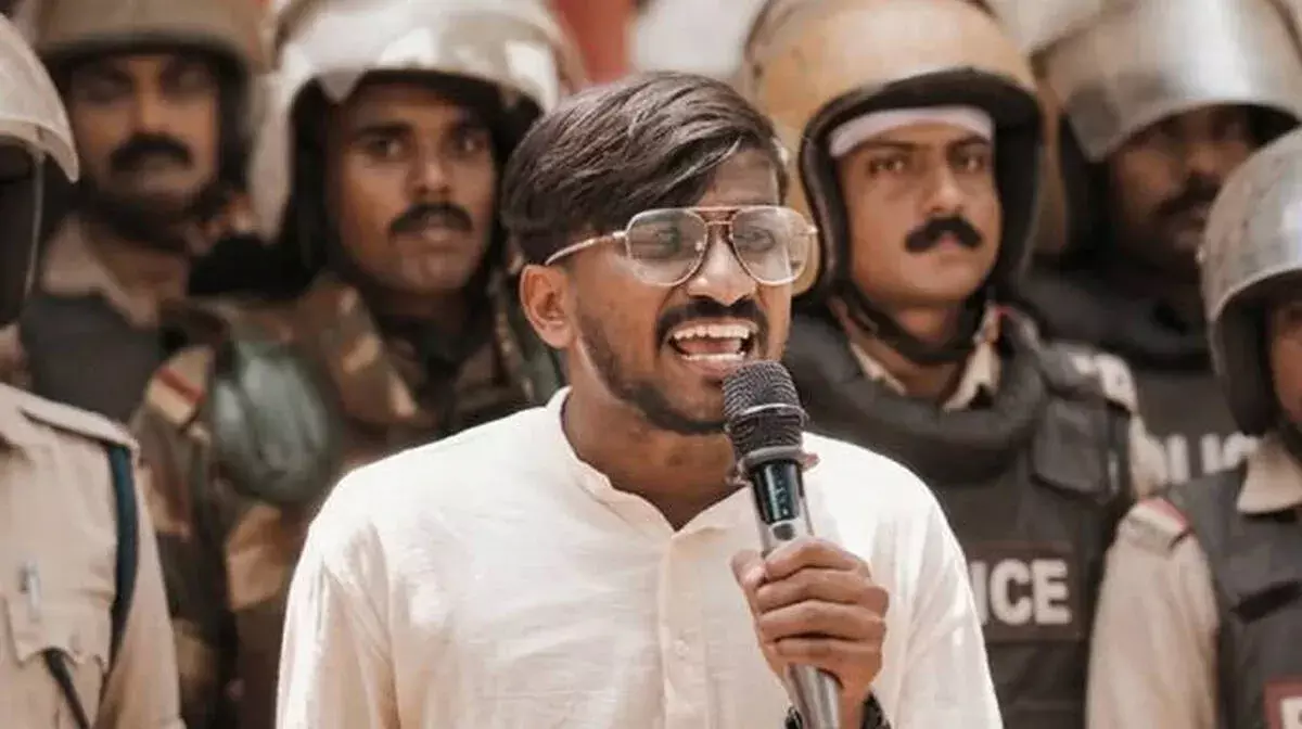 Kerala: अश्लील चैट और तस्वीरों के आरोप में SFI नेता विवाद में Kerala: अश्लील चैट और तस्वीरों के आरोप में SFI नेता विवाद में