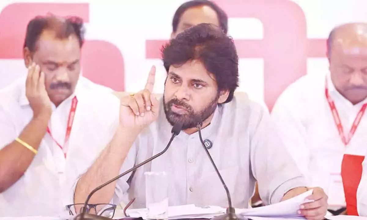 Andhra: पवन ने AP के बंटवारे को लेकर कांग्रेस की आलोचना की Andhra: पवन ने AP के बंटवारे को लेकर कांग्रेस की आलोचना की