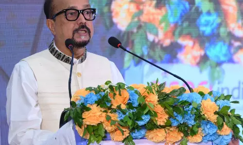 आर्टिफिशियल इंटेलिजेंस सहायक है, मानव बुद्धि का विकल्प नहीं: रमेन डेका आर्टिफिशियल इंटेलिजेंस सहायक है, मानव बुद्धि का विकल्प नहीं: रमेन डेका