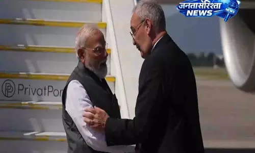 PM Modi फ्रांस में G7 शिखर सम्मेलन में शामिल होने के रास्ते में जिनेवा पहुंचे PM Modi फ्रांस में G7 शिखर सम्मेलन में शामिल होने के रास्ते में जिनेवा पहुंचे