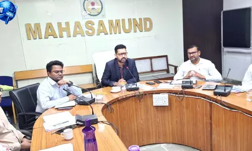 कलेक्टर ने ली साप्ताहिक समय सीमा की बैठक कलेक्टर ने ली साप्ताहिक समय सीमा की बैठक