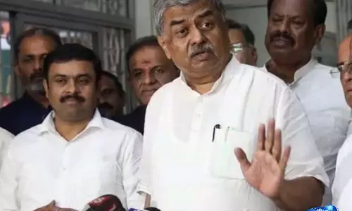 कर्नाटक कांग्रेस प्रमुख का RSS पर हमला, संविधान सम्मान पर उठाए सवाल कर्नाटक कांग्रेस प्रमुख का RSS पर हमला, संविधान सम्मान पर उठाए सवाल