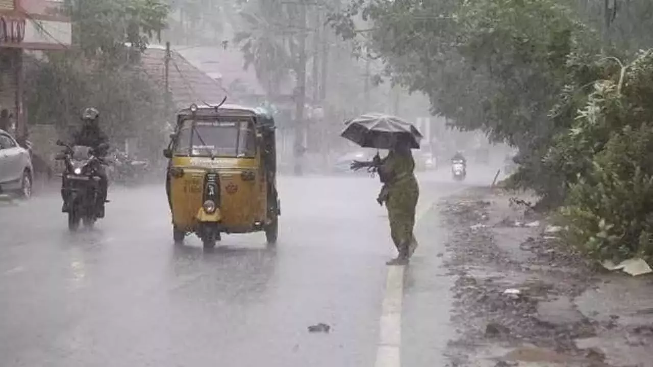 Andhra: तेलंगाना और आंध्र प्रदेश में मॉनसून और आगे बढ़ा Andhra: तेलंगाना और आंध्र प्रदेश में मॉनसून और आगे बढ़ा