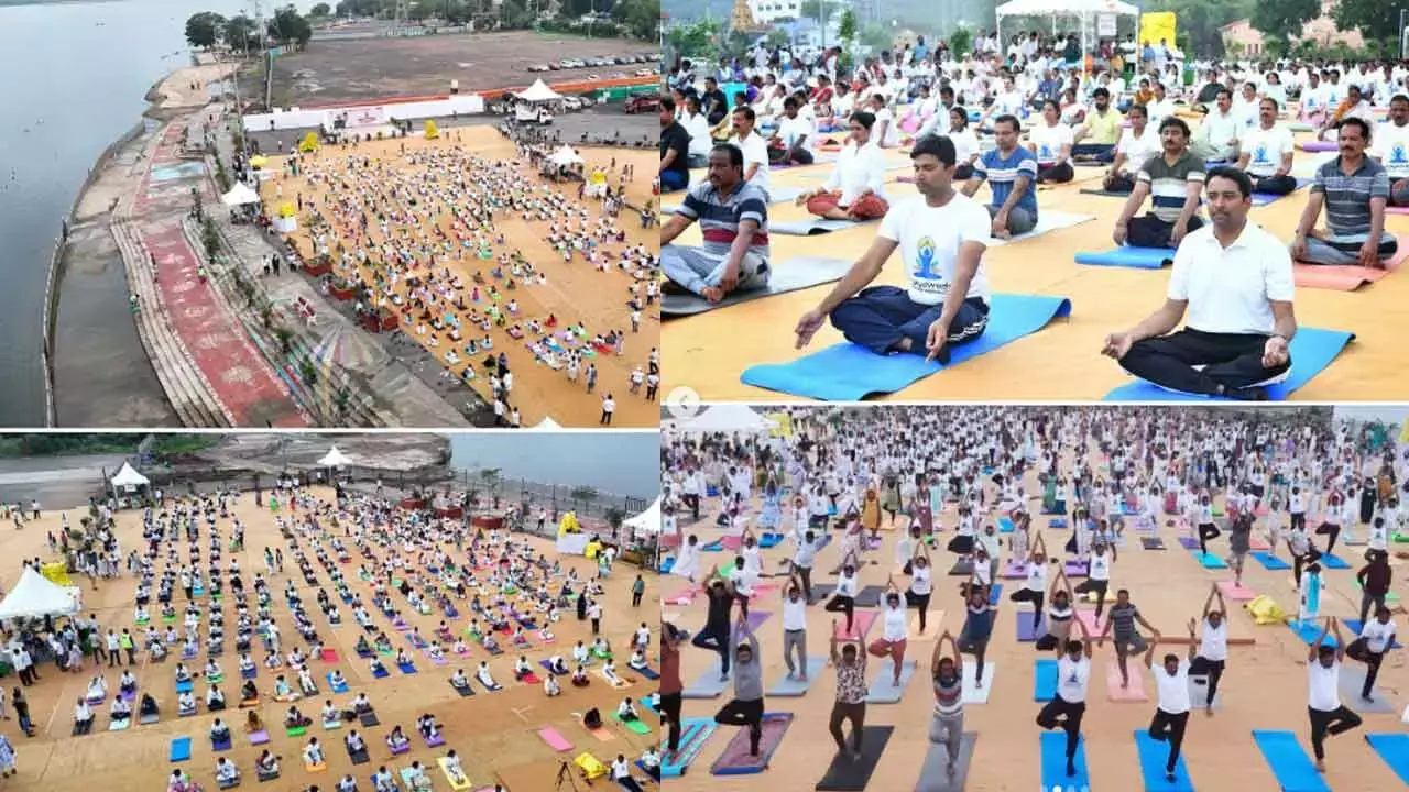 Vijayawada में कृष्णा नदी के किनारे योगान्ध्र कार्यक्रम आयोजित, छात्रों ने भाग लिया Vijayawada में कृष्णा नदी के किनारे योगान्ध्र कार्यक्रम आयोजित, छात्रों ने भाग लिया