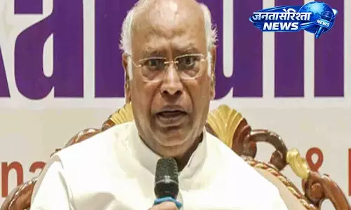 सरकार के फैसले पर खड़गे का बयान, मंत्री पर इस्तीफे का दबाव